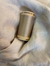 Load image into Gallery viewer, Organic Cotton Thread - Beige 4825 - 30/2 weight - 275meters.